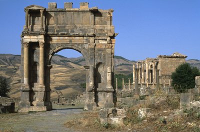 Triumfbue bygget til ære for keiser Caracalla, høykeiserperioden (27 f.Kr.-395 e.Kr.) av Roman Imperial Period