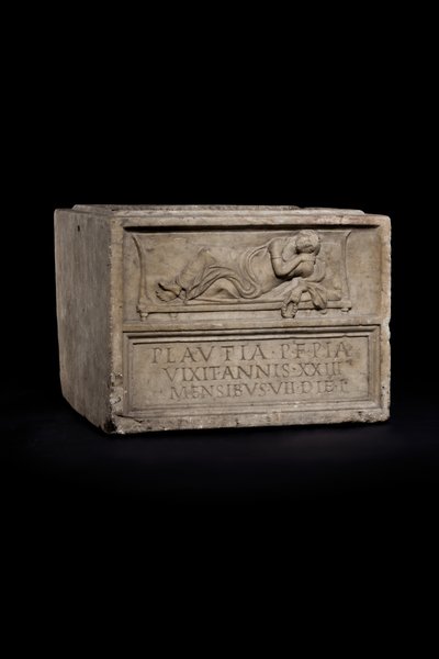 Cinerary urne, ca. sent 1.-tidlig 2. århundre e.Kr. (marmor) av Roman Roman