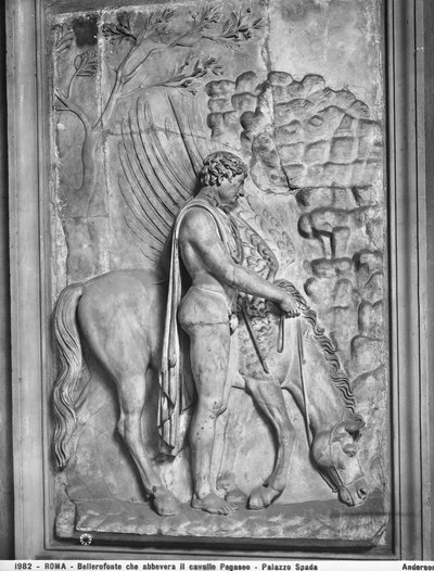Keiserlig plate med utskåret relieff som viser Bellerophon som vanner den bevingede hesten Pegasus ved en kilde, Corridoio dei Bassorilievi i Palazzo Spada, Roma (marmor) av Roman Roman