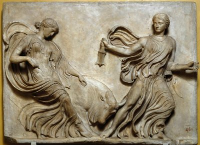 Lavt relieff av brystningen til templet Nike Athena av Roman Roman