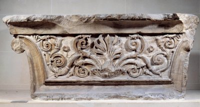 Pilaster hovedstad. Romerrikets arkitektur. Paris, Louvre-museet av Roman Roman