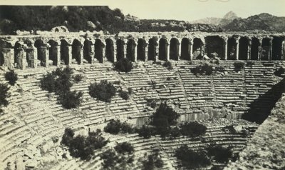 Romersk amfiteater (s/hvitt bilde) av Roman Roman