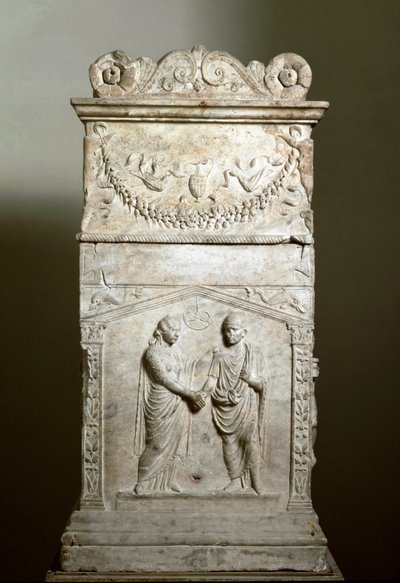 Romersk kunst: begravelsesalter som dekorerer scenen for et bryllup (Junctio dextrarum) - Lavrelieff - Roma, Museo Nazionale Romano - Ekteskapshåndtrykk (Junctio dextrarum) - Marmorrelieff, romersk kunst, fra begravelsesalteret til et ektepar - Roma, Museo av Roman Roman