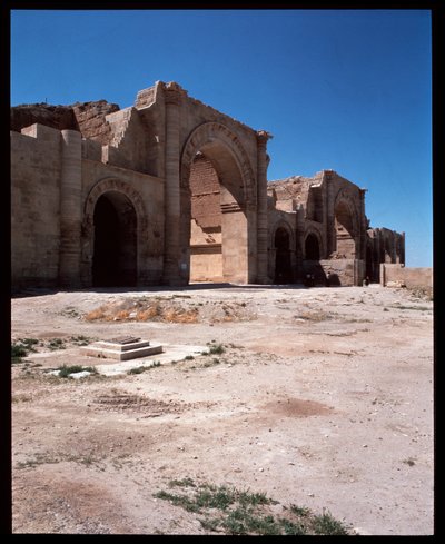 Utsikt over romersk tempel av Roman Roman