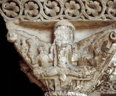 Kapital som representerer St Peter på korset hans (skulptur av Romanesque