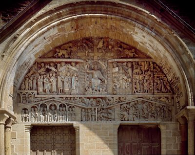 Romansk kunst: Tympan skulpturert som representerer den siste dommen, til høyre for Kristusparadiset, til venstre, helvetes kaos. Skulptur (1130-1140) av klosterkirken Sainte Foy (Sainte-Foy) i Conques (Aveyron), Frankrike. av Romanesque