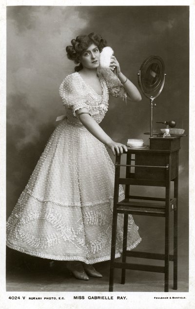Gabrielle Ray , engelsk skuespillerinne, danser og sanger, c1906. av Rotary Photo