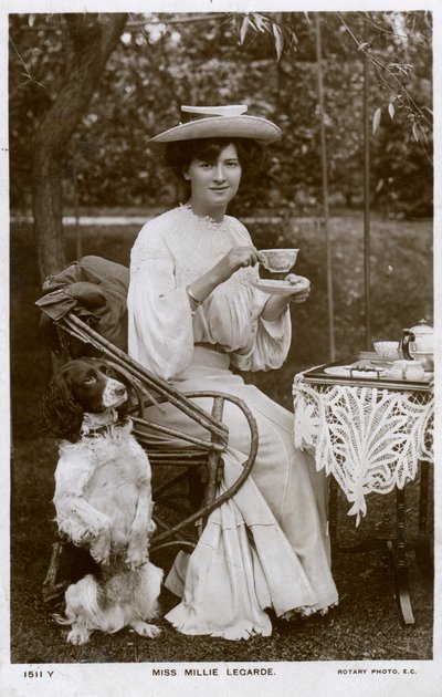 Millie Legarde , engelsk skuespillerinne, c1906. av Rotary Photo