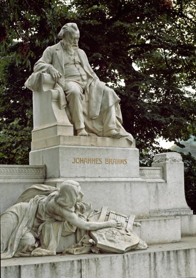 Monument til hyllest til den tyske komponisten Johannes Brahms (1833-1897) regissert av Rudolf von Weyr (1847-1914). Ressel Park, Wien Østerrike av Rudolf von Weyr