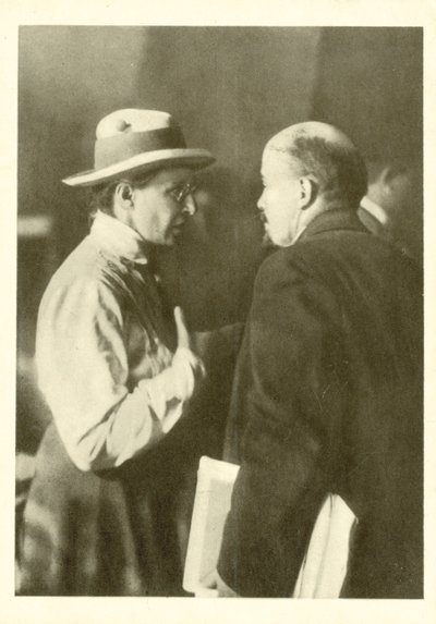 Elena Stasova og Lenin på den andre verdenskongressen til Komintern i Kreml, Moskva av Russian Photographer