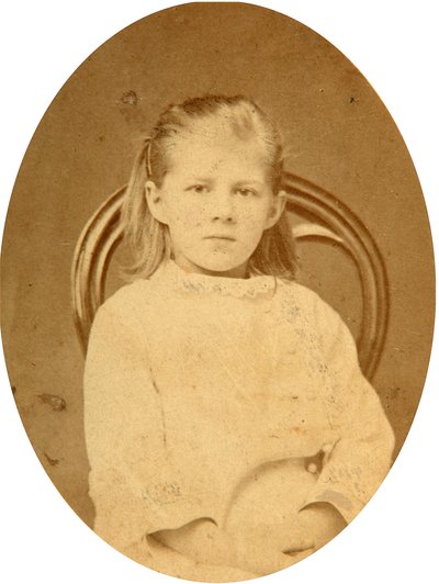 Portrett Lyubov F. Dostojevskaja (1869-1926), datter av forfatteren Fjodor Mikhailovitch Dostojevskij (Fedor, Fiodor Dostojevski, Dostojevskij, Dostojevskij) (1821-1881). Albumin bilde av Russian Photographer