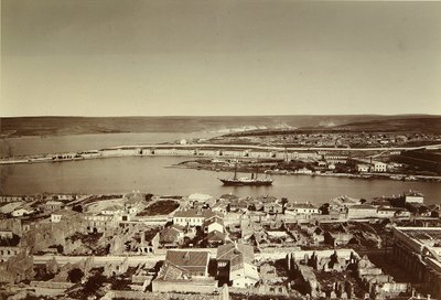 The South Bay og Cape Paul i Sevastopol (Sebastopol). Albumin-foto, slutten av 1850-tallet. Institutt for materiell kulturhistorie, St. Petersburg av Russian Photographer