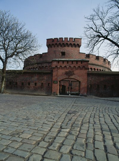 Utsikt over Dohna Tower, som huser Amber Museum av Russian School