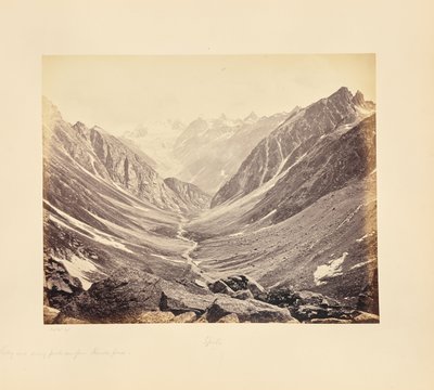 Dal og snødekte topper, sett fra Hampta-passet på Spiti-siden av Samuel Bourne