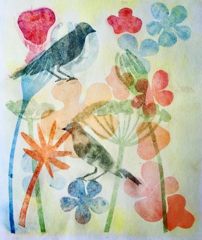 To fugler og blomster, 2019 (blekk monoprint) av Sarah Thompson Engels
