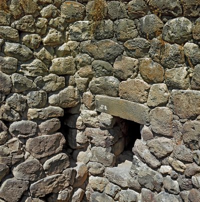 Nuragic Culture (Nuraghi) Sardinian: Ruinene av den nuragiske byen på det megalittiske stedet Su Nuraxi: The Royal Tower. 1100-1050 f.Kr. Handel Sardinia Italia av Sardinia Nuragic Civilization