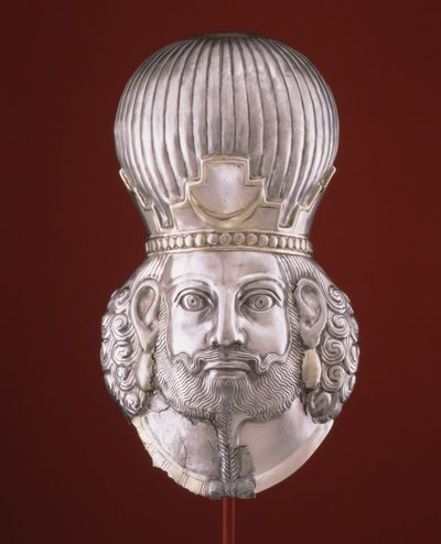 Head of a king, c.4th century (silver, mercury gilding) av Sasanian School