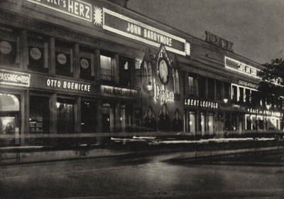 Berlin: Augusta Viktoria-Platz (s/hvitt bilde) av Sasha Stone