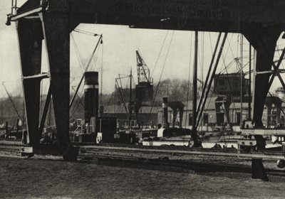 Berlin: Westhafen; Western Harbor (s/hvitt bilde) av Sasha Stone