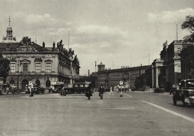 Berlin: Armory and Crown Prince Palace; Arsenal og kronprinspalasset (s/hvitt bilde) av Sasha Stone