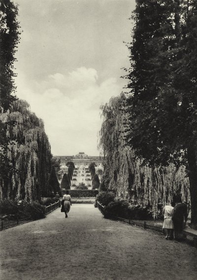 Potsdam, The Terraces of Sanssouci; The Terraces of Sanssouci (s/h foto) av Sasha Stone