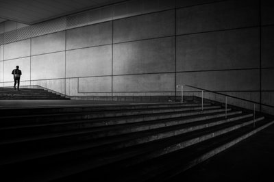 Moderne trinn – Ensomhet av Satoshi Hata