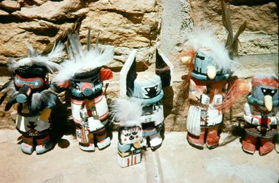 Kachina Dolls (blandet media) av School American