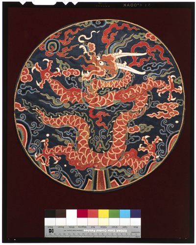 Insignia of Fourth Degree Prince (med profil av drage), ca. 1700-25 (silke) av School Chinese