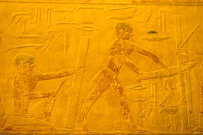 Det gamle Egypt, veggutskjæring/maleri, Mastaba/Tis grav, Saqqara, 5. dynasti, snekkere, høvling og saging av tre (bilde) av School Egyptian