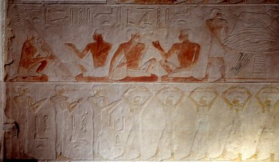 Det gamle Egypt: kalksteinrelieff som representerer musikere fra kapellet i Mastaba i Akhethetep, rundt 2300 f.Kr. 5. dynasti. Gammelt imperium. Fra Saqqara (Sakkara). Paris, Louvre-museet av School Egyptian
