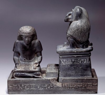 Egyptian Antiquitis: Skriveren Nebmertouf og apen Thot, skriftens gud og skytshelgen for de skriftlærde. Skiferskulptur. Regne av Amenophis III (1391–1353) av School Egyptian