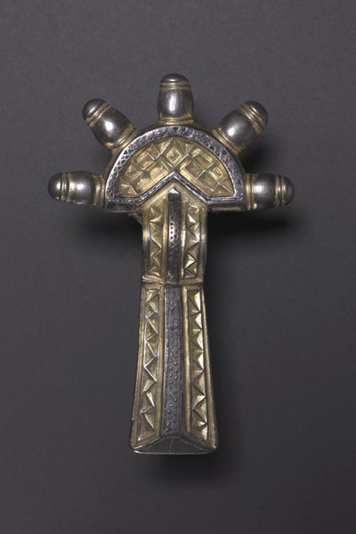 Sløyfefibula, Alemannic, 500-550 (forgylt sølv og niello) av School German