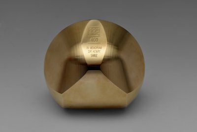 Gömböc 400, 2019 (bronse) av School Hungarian