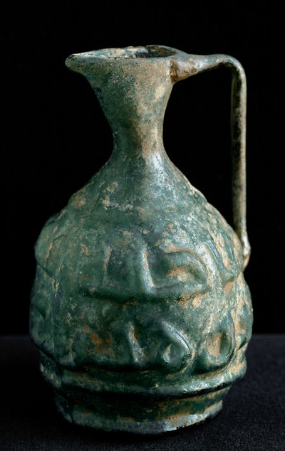 Liten glassamfora med inskripsjoner. 9.-10. århundre Fra Irak. Dim. 8,9 cm Paris, Musée du Louvre av School Iraqi