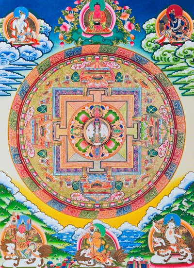 Mandala med tusen armer Avalokiteshvara; den hellige, magiske sirkelen som viser den elleve hodede Bodhisattvaen som symboliserer uendelig medfølelse (gouache på tøy) av School Nepalese