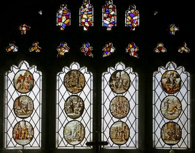 Tilbakestill femiske rundeller (farget glass) av School Netherlandish