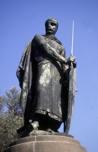 Statue av kong Afonso I, Guimaraes, Portugal (bilde) av School Portuguese