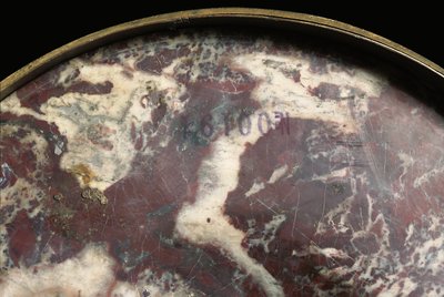 Detalj fra en av et par vaser, ca. 1790 (jaspis og ormolu) av School Russian