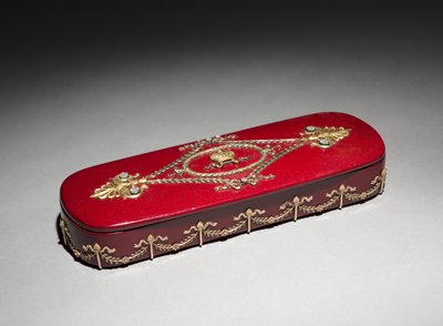 Lakkboks, firma av Peter Carl Fabergé (1846-1920), eske av fabrikk N. Lukutin, ca. 1890 (lakk, pappmaché, gull, diamanter) av School Russian