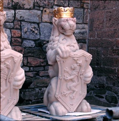 Heraldisk løve, fra taket av den store salen (stein) av School Scottish