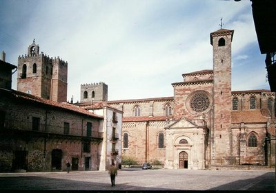 Utsikt over katedralen fra Plaza Mayor, bygget 1150-1300-tallet (bilde) av School Spanish
