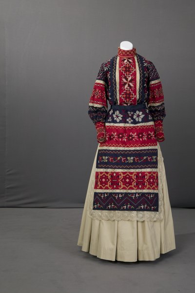 Ukrainsk bryllup ensemble av School Ukranian