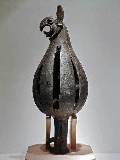 Art Scythian (Scythian sivilisasjon eller Scythia): griffonformet ornament med ørnehode. Bronsegjenstand, fra andre halvdel av 700-tallet f.Kr. St. Petersburg, Eremitagemuseet av Scythian
