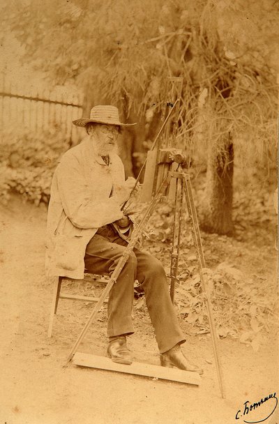 Portrett av poeten Yakov Petrovich Polonsky (Iakov Petrovitch Polonski) (1819-1898) ved staffeliet. Albumin-foto av Sergei Dmitrievich Botkin (1869-1945) av Sergei Dmitrievich Botkin