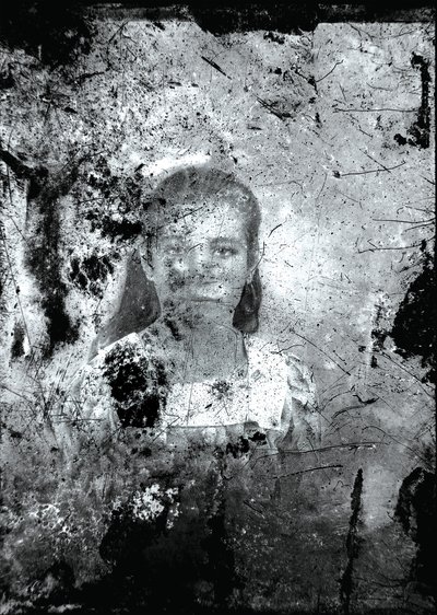  av Sergis Adamos