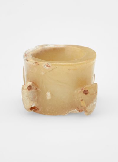 Perle med masker, ca.1600-c.1050 f.Kr av Shang Dynasty Chinese School