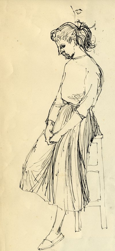 Kvinne sitter på en krakk, c1950. av Shirley Markham