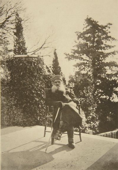 Den russiske forfatteren Leo Tolstoy, Gaspra, Krim, Russland, 1902. av Sophia Andreevna Tolstaya