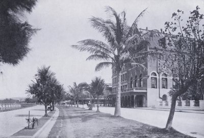 Esplanade, som viser Marine Hotel, Durban (s/hvitt-bilde) av South African Photographer