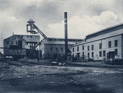 Head Gear, etc, Langlaagte Royal Gold Mining Company (s/h-bilde) av South African Photographer